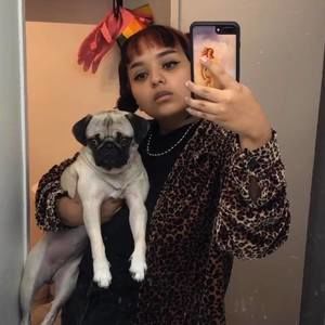 Meet your Posher, Leah